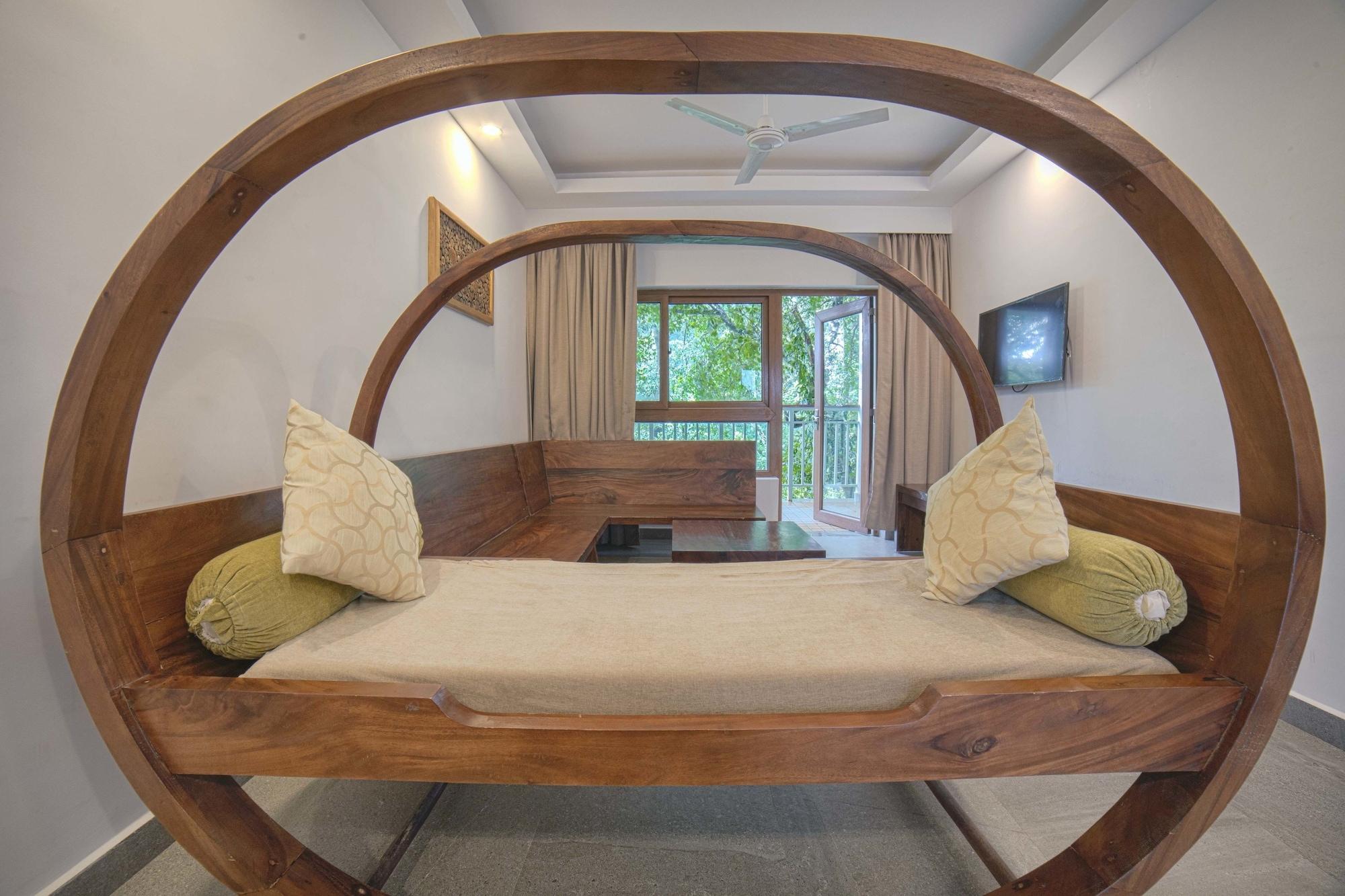 Elixir Hills Suites Resort And Spa Муннар Экстерьер фото